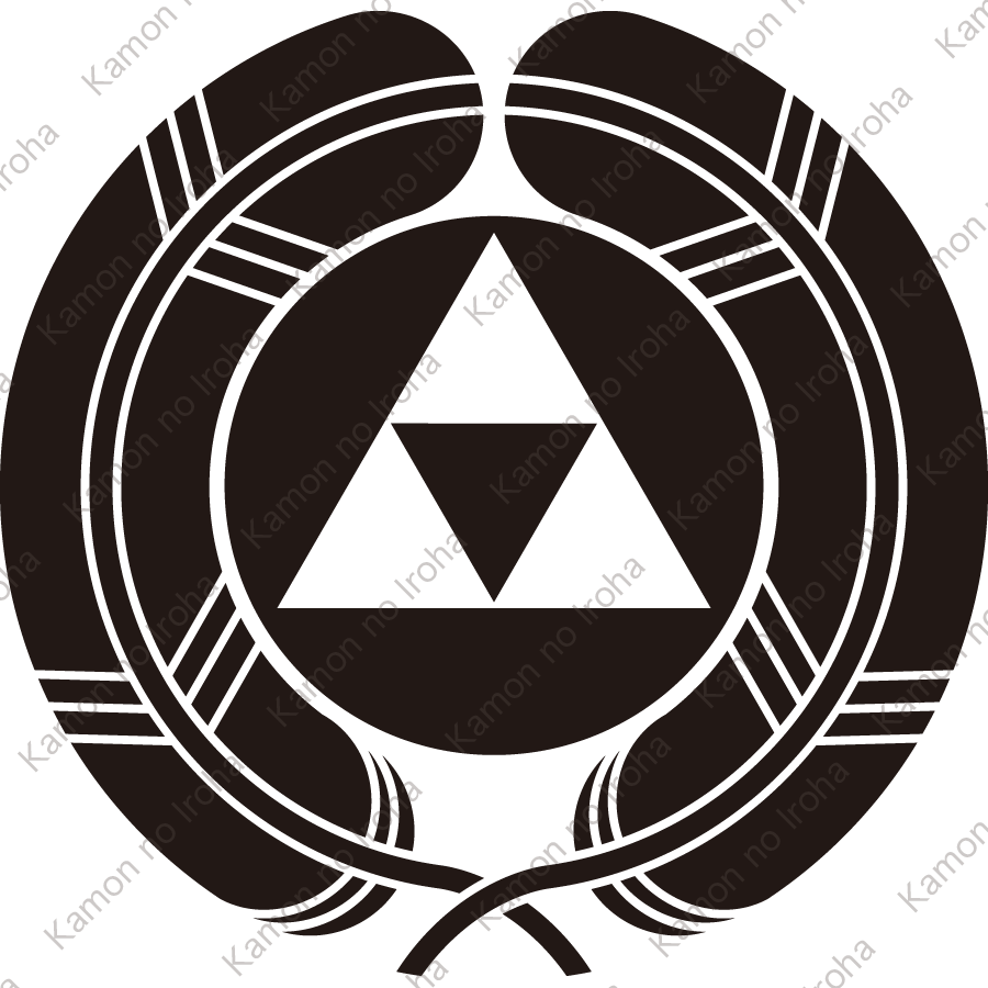 抱き鷹の羽に地抜き三つ鱗紋