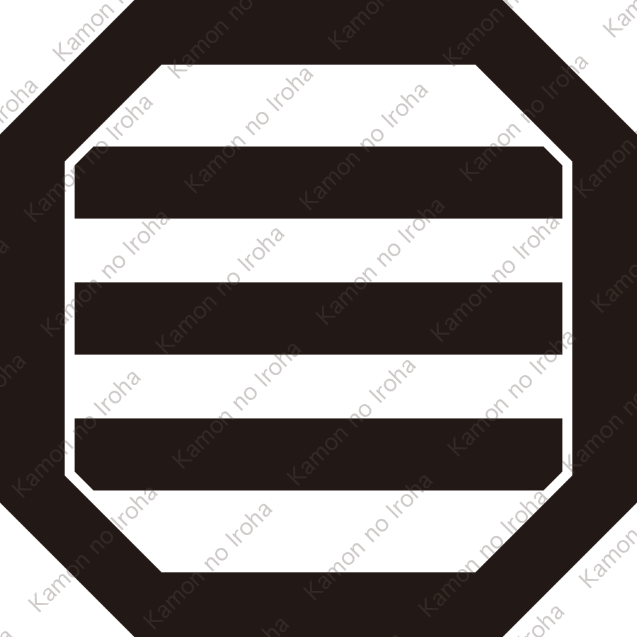 平隅切り角内に三つ引き紋
