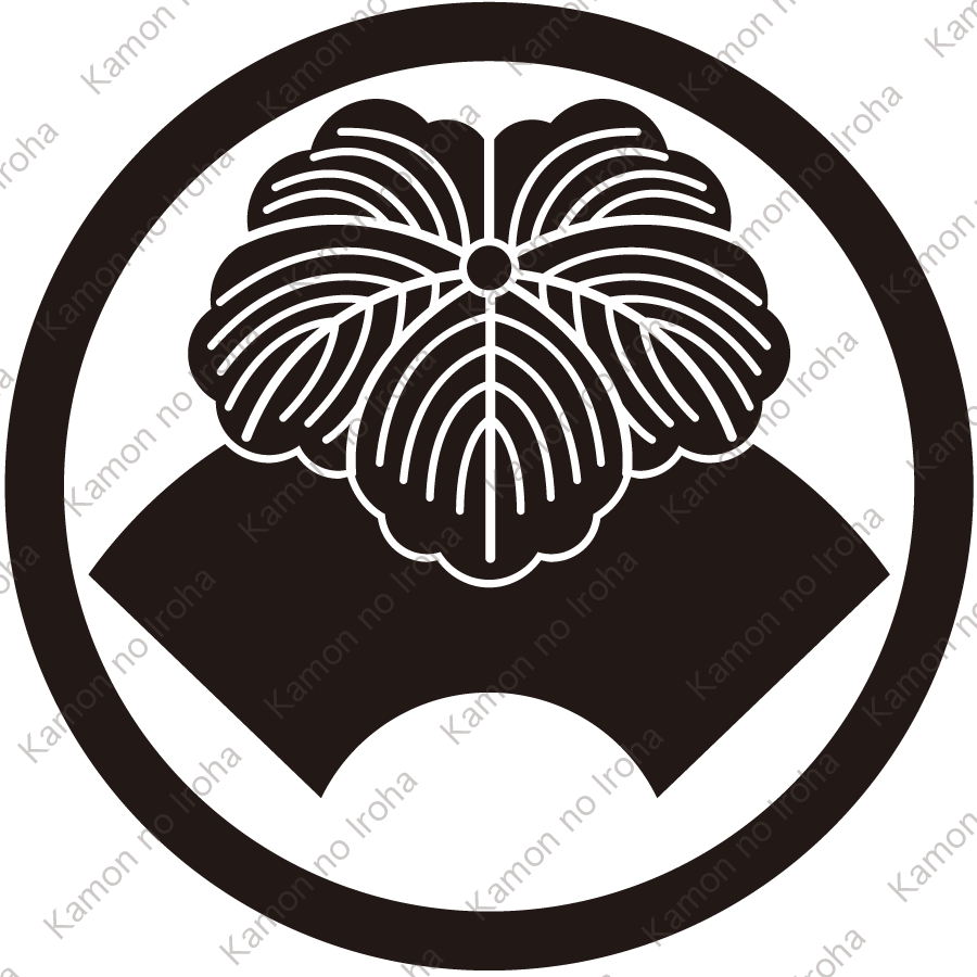 細輪に地紙に蔦紋