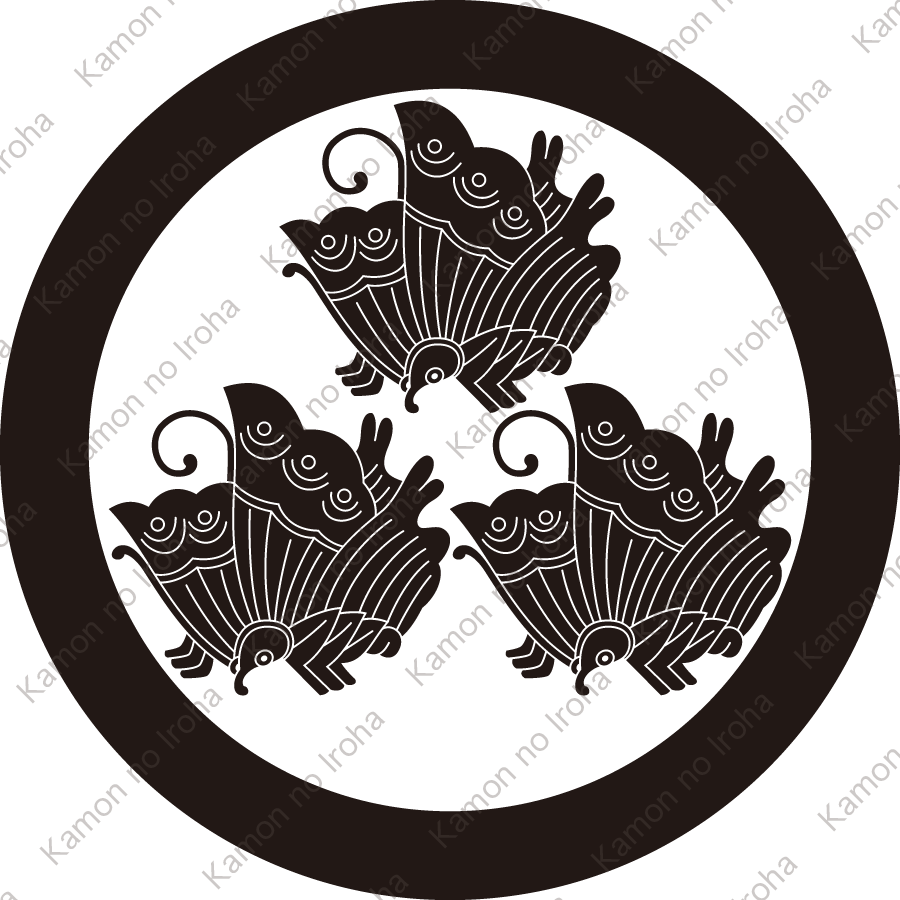 丸に三つ盛り揚羽蝶紋