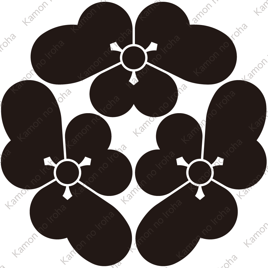 三つ頭合せ片喰紋