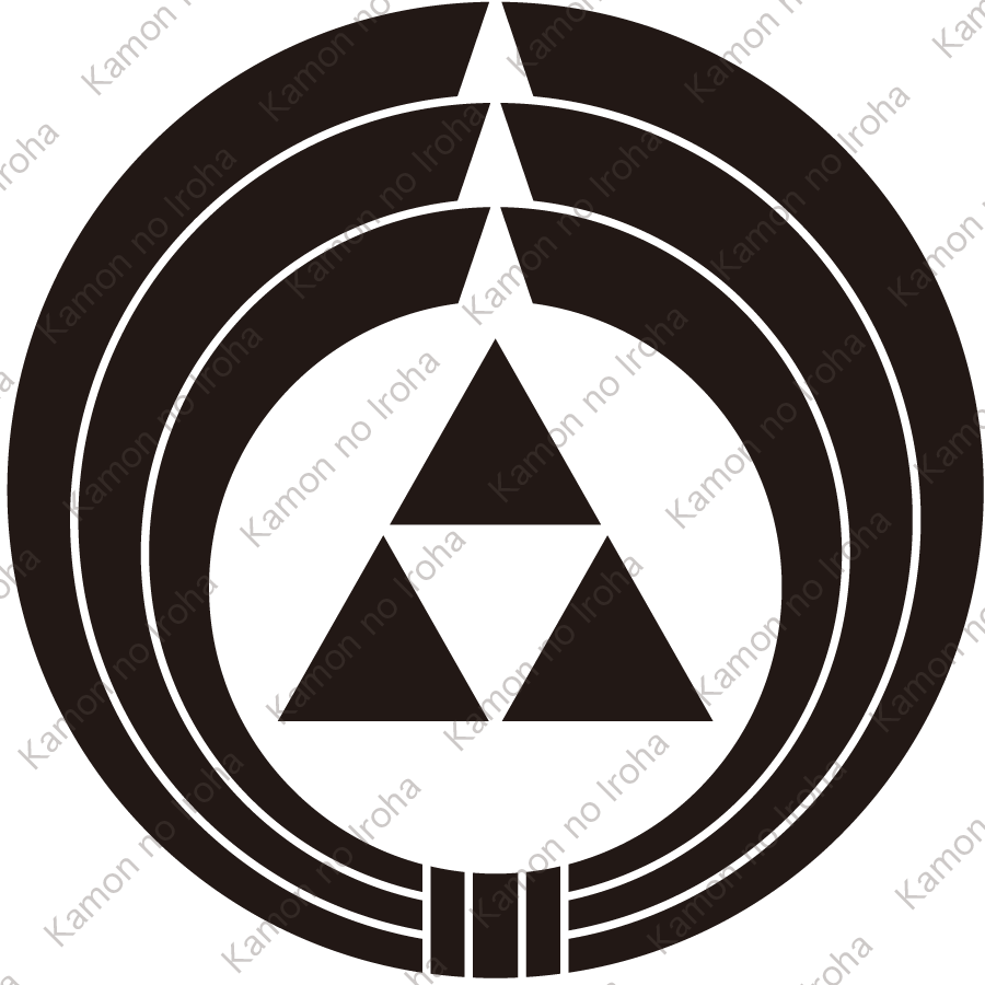 熨斗輪に三つ鱗紋