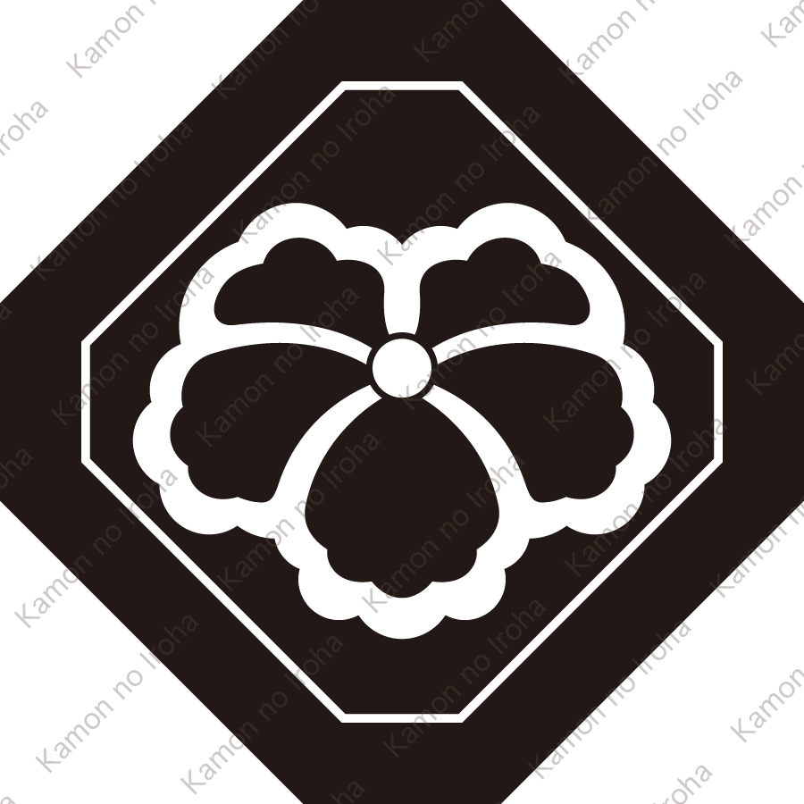 隅切り角に地抜き中陰蔦紋