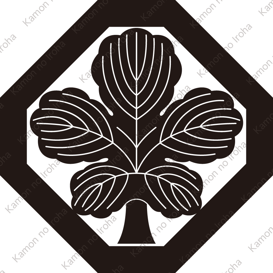 隅切り角に立ち梶の葉紋