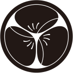 中輪に三つ頭合せ蛤紋