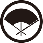 中輪に三本骨扇紋