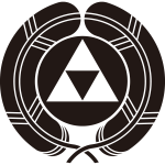 抱き鷹の羽に地抜き三つ鱗紋