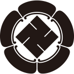 五瓜に隅立て卍紋