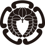 五鐶輪に下り藤紋