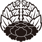 葉陰杏葉牡丹紋