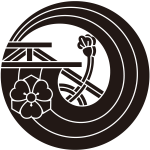 帆の丸に剣片喰紋