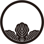 細輪に覗き梶の葉紋