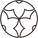 陰三つ割り梔子紋