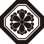 子持ち隅切り角に六つ丁子紋