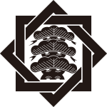 組み合い角に三つ笠松紋