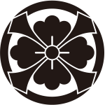 丸に出剣花角紋