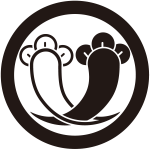 丸に陰陽食い違い丁子紋