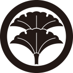 丸に重ね銀杏紋