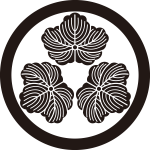 丸に頭合わせ三つ蔦紋