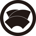 丸に変り三つ重ね地紙紋