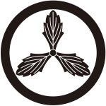 丸に変り土佐柏紋