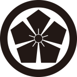 丸に剣形桔梗紋