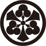 丸に剣三つ洲浜紋