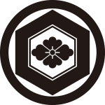 丸に亀甲に花菱紋