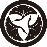 丸に三つ銀杏鶴紋