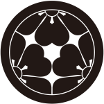 丸に三つ割り片喰紋