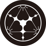 丸に三つ割り桜紋