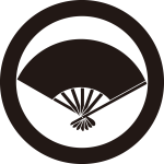 丸に七本骨扇紋