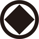 丸に隅立て角持ち紋