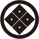 丸に隅立て四つ目紋