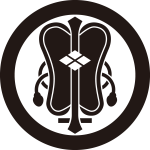 丸に割菱唐団扇紋