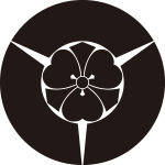 三つ地紙に剣片喰紋