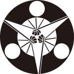 三つ日の丸扇紋