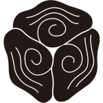 三つ重ね雲紋