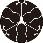 三つ組み割り片喰紋