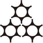 三つ盛り鞠鋏み紋