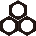 三つ盛り鉄砲亀甲紋