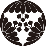 三つ割り花菊紋