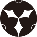 三つ割り梔子紋