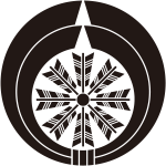 熨斗輪に八本矢車紋