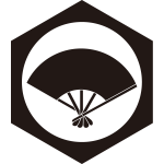 六角鉄砲角に五本骨扇紋