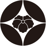 七宝に大割り蔦紋