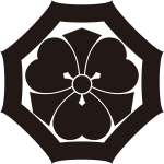 反り隅切り角に剣片喰紋