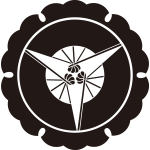 外雪輪に三つ扇紋