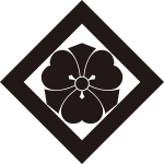 隅立て角に剣片喰紋